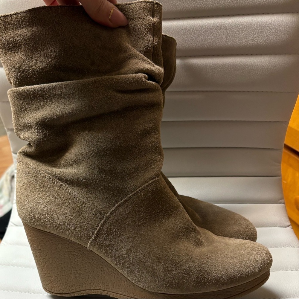 Women's Tan Suede Wedge Boots